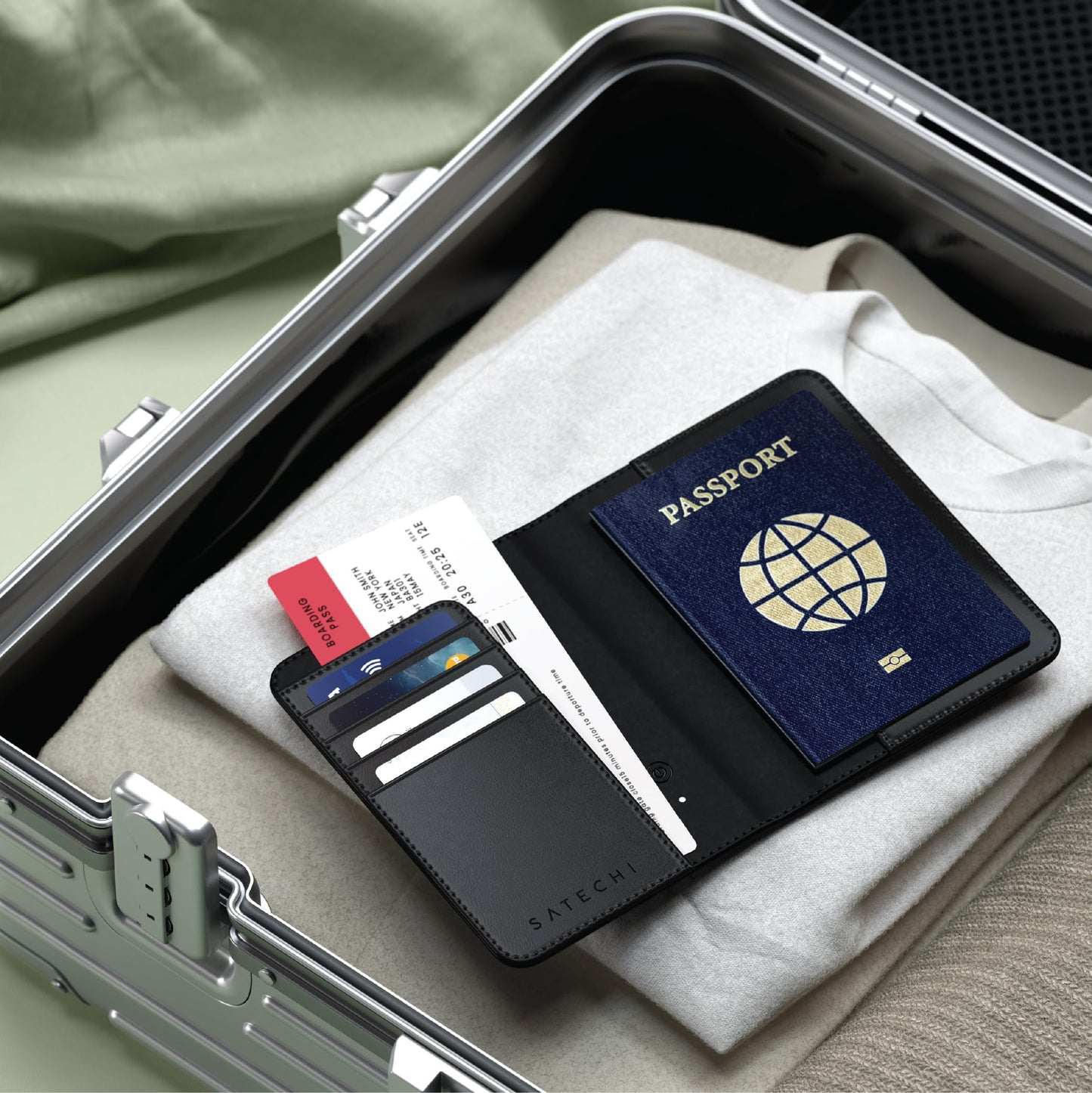 Satechi Passport Holder for Travel with tracking technology